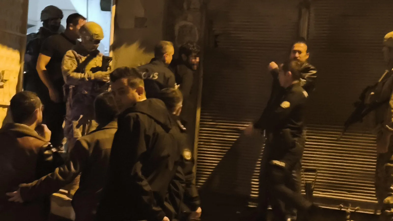 Para vermeyen annesini rehin aldı, özel harekat ekipleri yakaladı