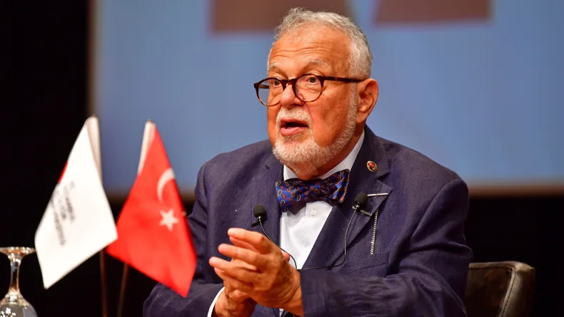 Prof. Dr. Celal Şengör’den gençlere: Merak edin, öğrenin, problemlerden yılmayın