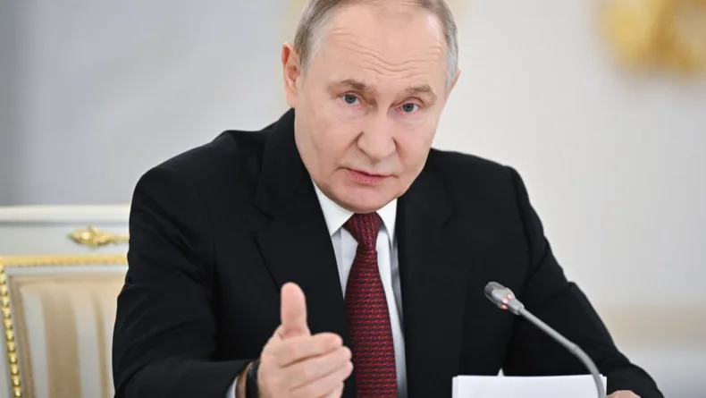 Putin: ABD'ye ve dünyaya petrol tedarik etmeye hazırız