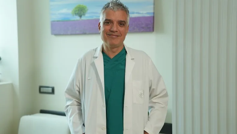‘Rektum kanserinde tümör tamamen kaybolursa ameliyat şart olmayabilir’