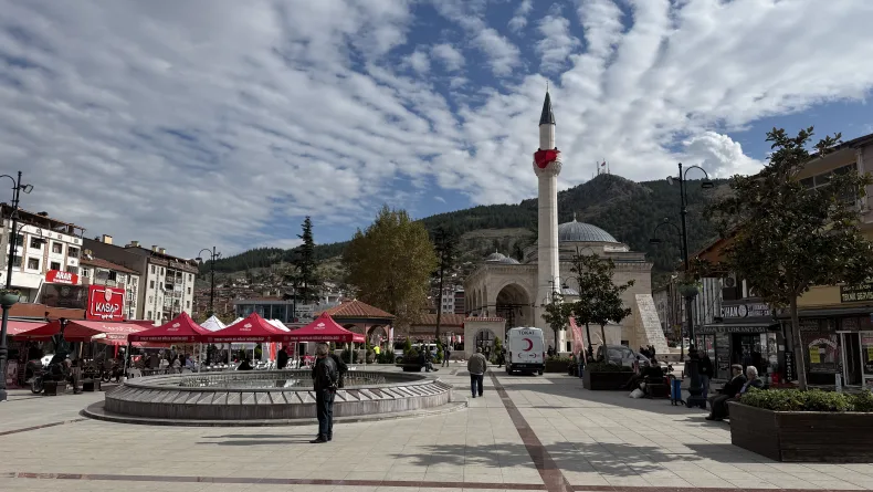 Restore edilen tarihi cami ibadete açıldı