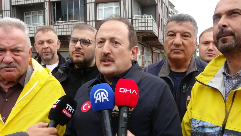 Rize’de sağanak, sel ve taşkınlara yol açtı (4)