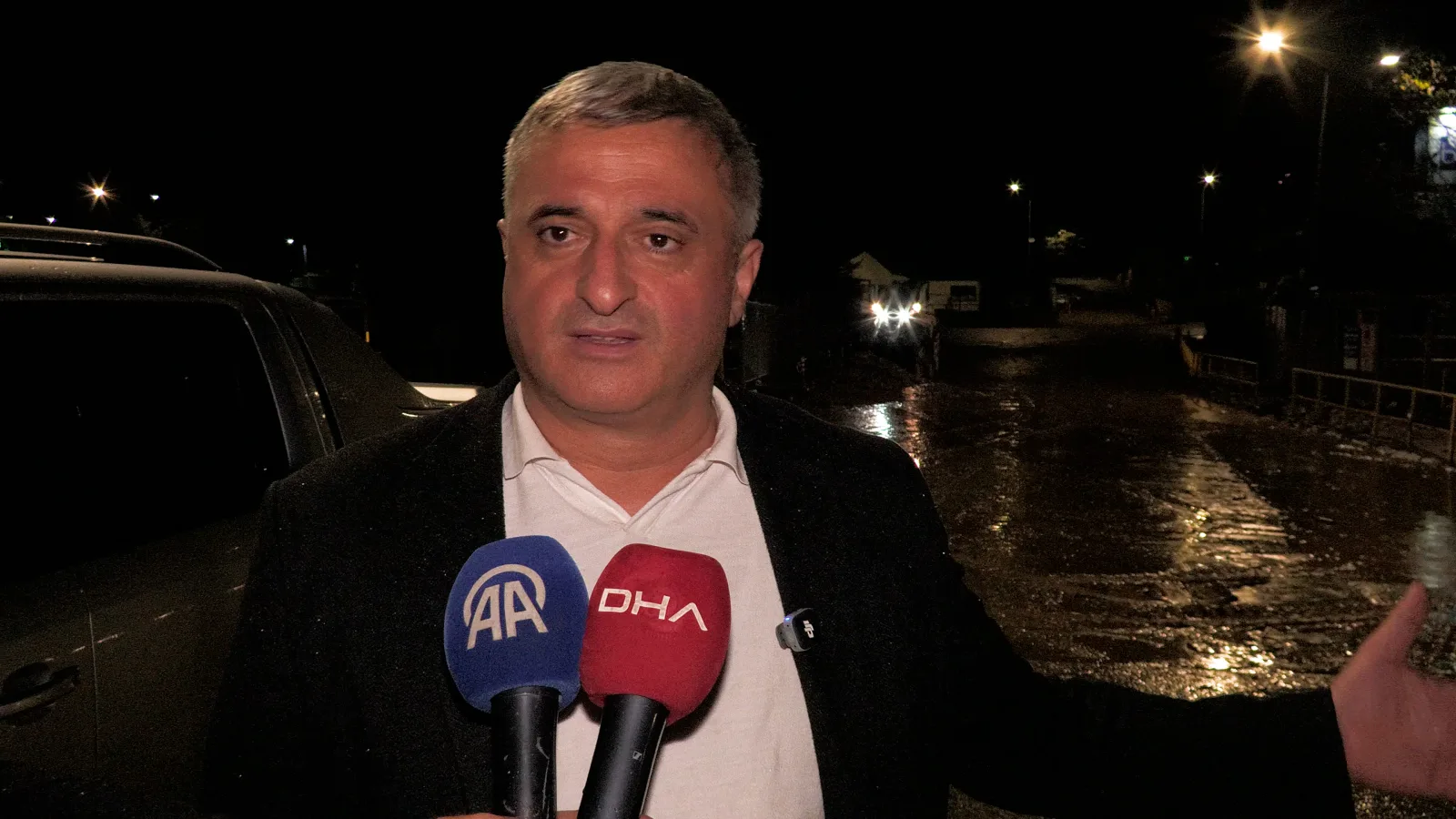 Rize'de sağanak taşkına neden oldu