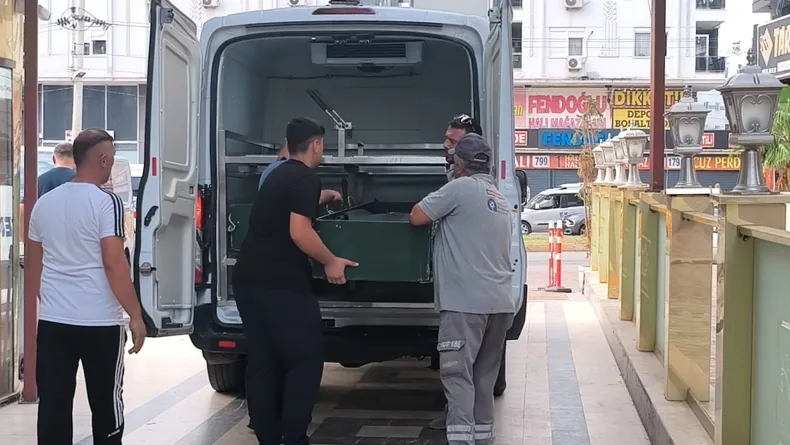 Rus turist otel koridorunda ölü bulundu