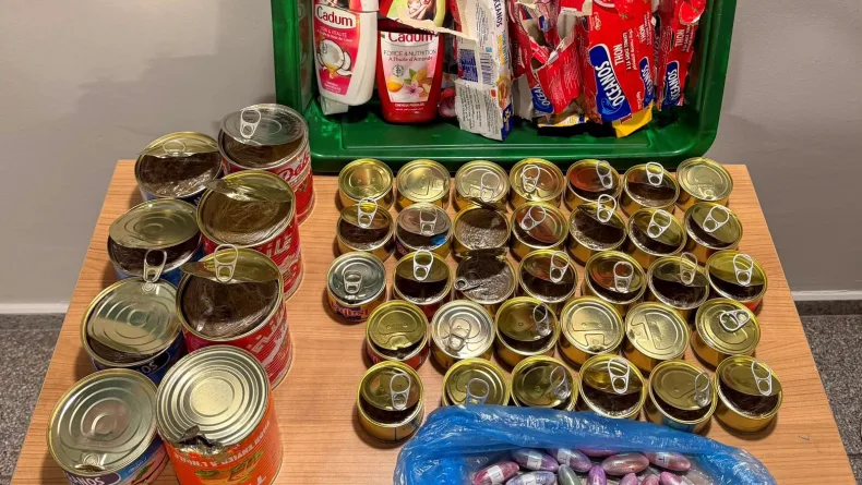Sabiha Gökçen Havalimanı'nda salça kutusunda uyuşturucu saklayan kurye yakalandı