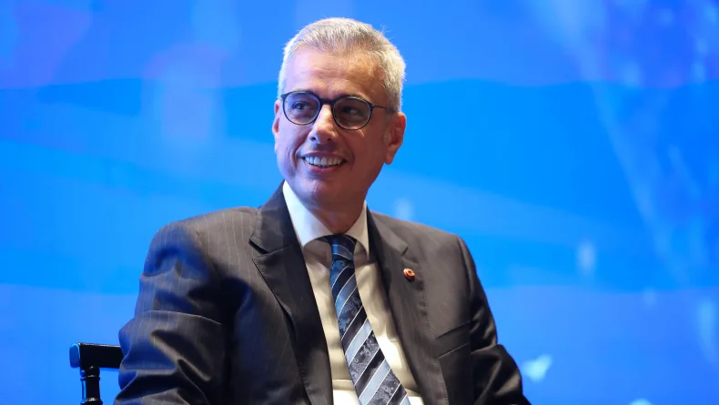 Sağlık Bakanı Memişoğlu 12'nci Türk Tıp Dünyası Kurultayı'nda gençlerle buluştu