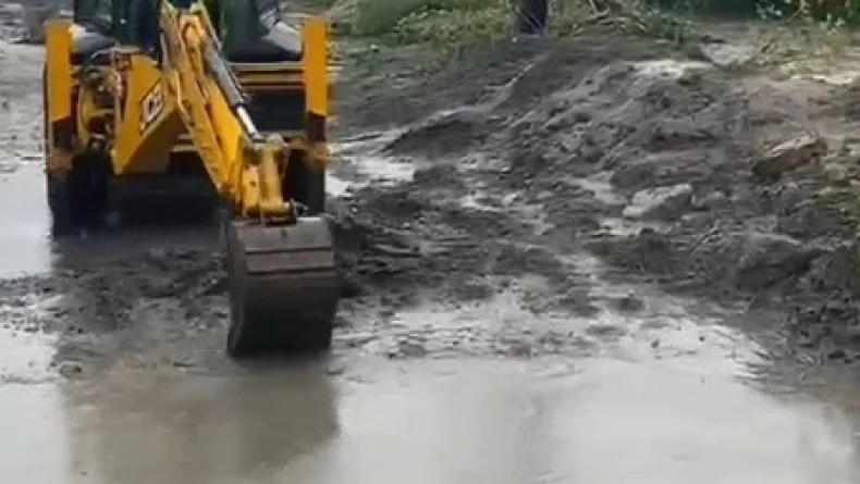 Sakarya'da dere taştı; su baskınları yaşandı (2)