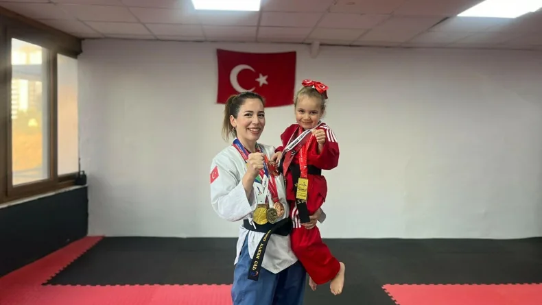 Şampiyon annenin antrenman arkadaşı 5 yaşındaki kızı Melodi