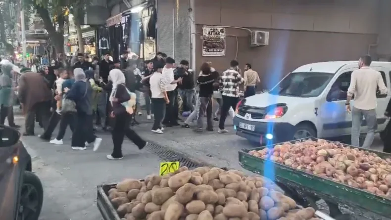 Şanlıurfa’da sopalı, bıçaklı kavga; 3 yaralı
