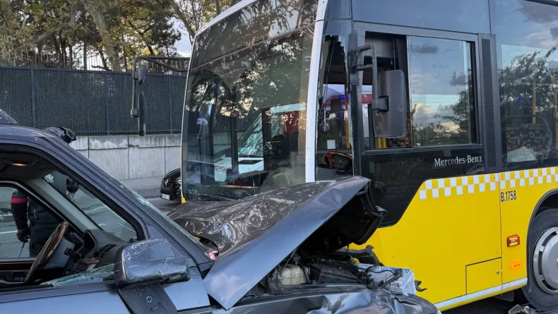 Sarıyer'de karşı yöne geçen cip, İETT otobüsüyle çarpıştı: 3 yaralı