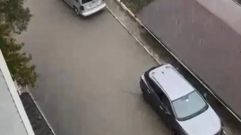 Sarıyer’de sağanak etkili oldu; hastaneyi ve evleri su bastı