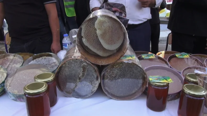 Sason’da festivalde 1 kilo bal 400 bin liraya satıldı