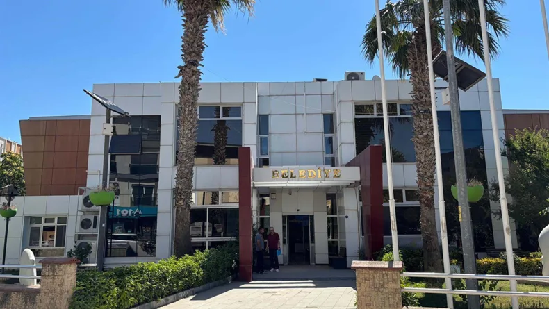 Seferihisar Belediyesi’nde ‘rüşvet’ soruşturmasında yeni operasyon; 43 gözaltı