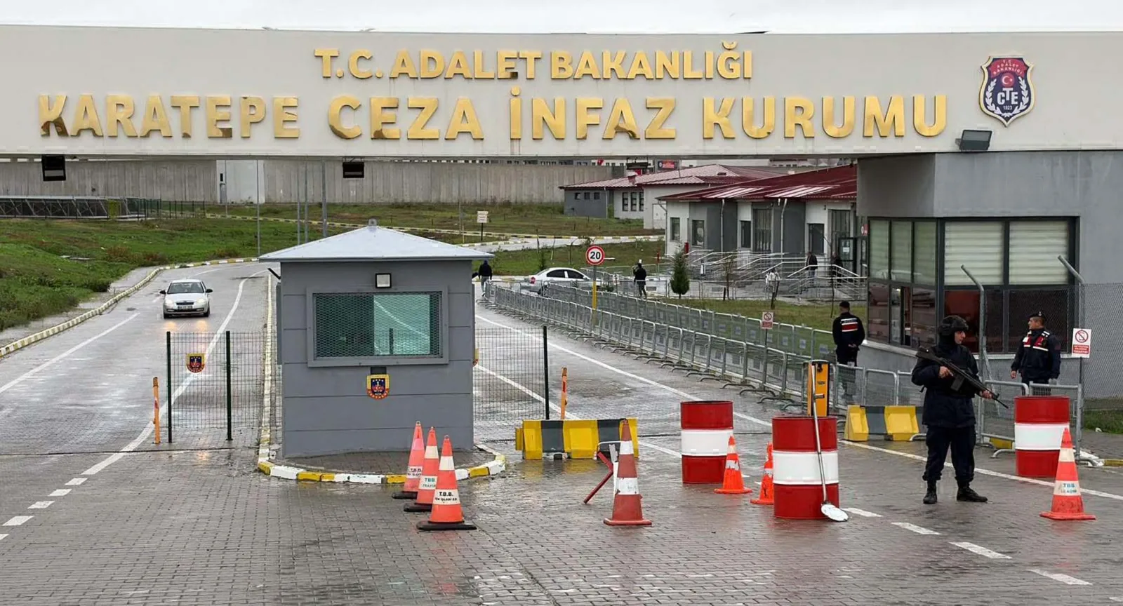 Sinem Dedetaş, cezaevinden tahliye oldu