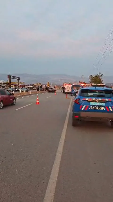 Şırnak'ta kamyonet ile motosiklet çarpıştı: 1 ölü, 1 yaralı