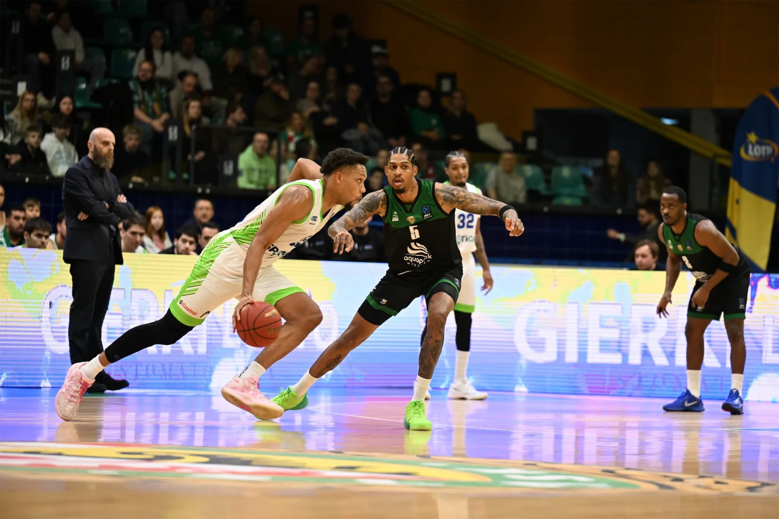 Slask Wroclaw-TOFAŞ:  74-90