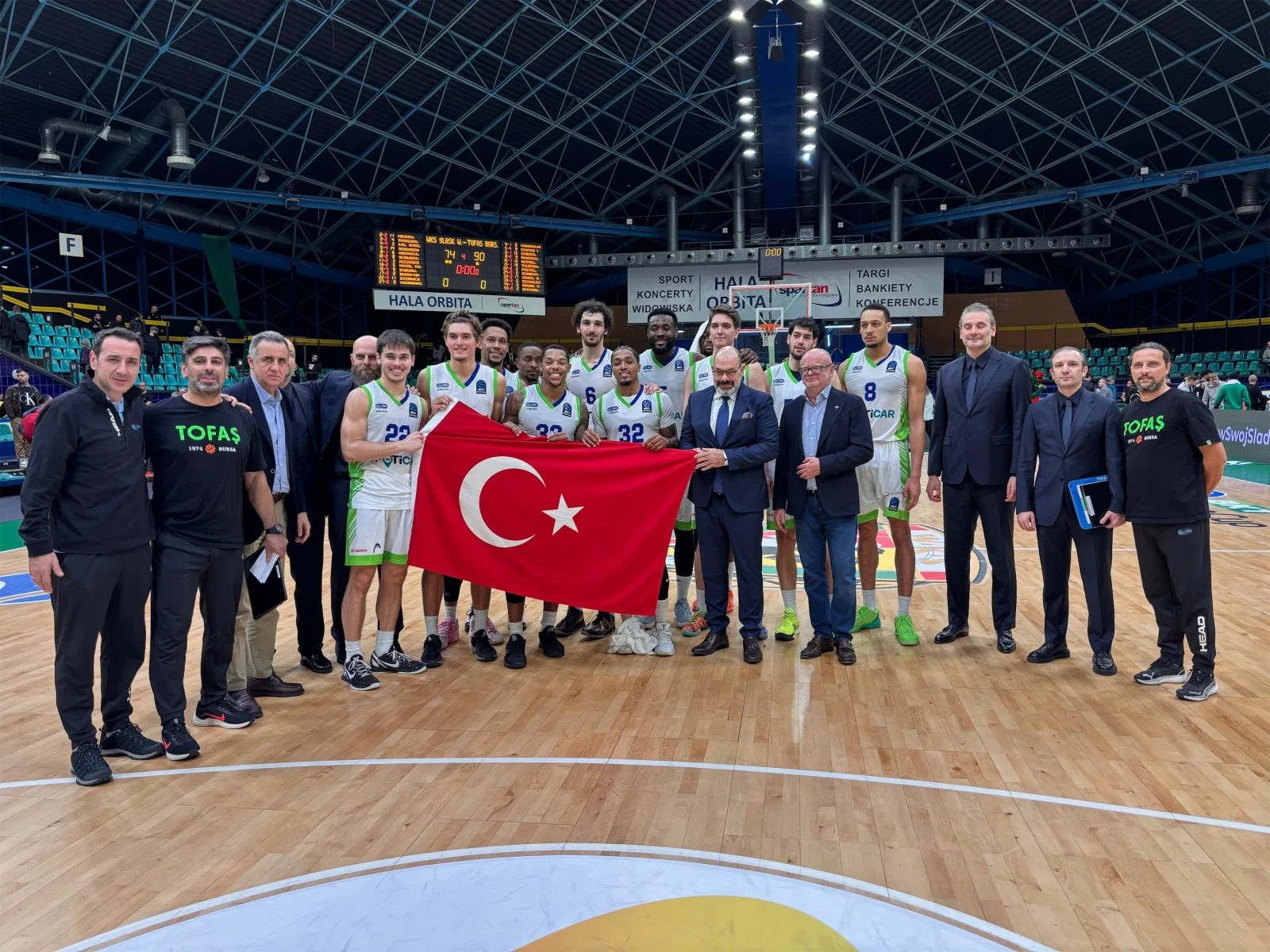 Slask Wroclaw-TOFAŞ:  74-90