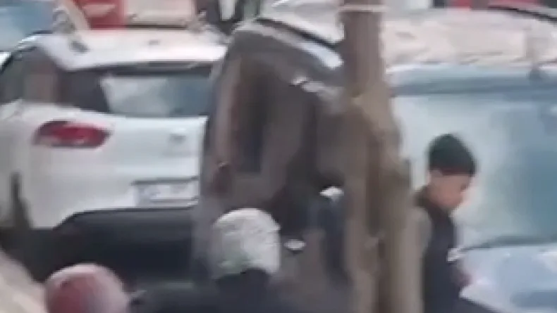 Sultangazi'de kadın sürücünün aracını park ederken çarptığı dini nikahlı eşi öldü