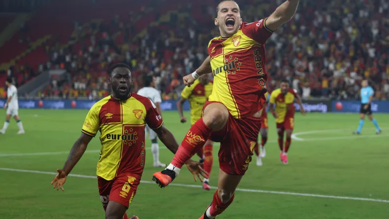 Süper Lig'in en genç ilk 11'i Göztepe'de oldu