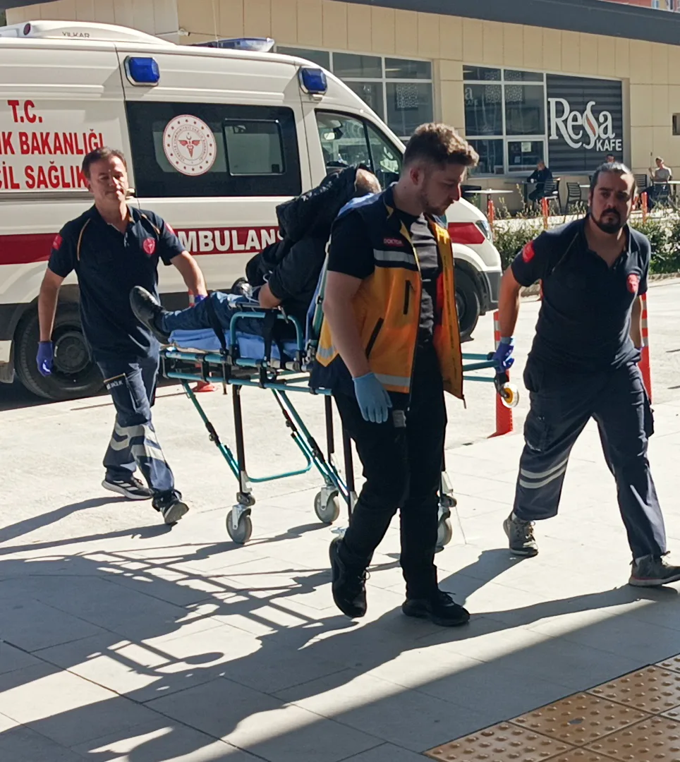 Tarlada levye ve pompalı tüfekli kavga; 3 yaralı