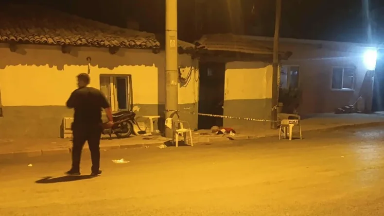 Gece Yarısı Aile İçi Dehşet: Eşini ve Kızını Bıçakladı
