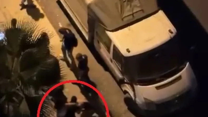 Gece Yarısı Sokak Karıştı: Kadına Tekme ve Yumruklarla Dövdüler