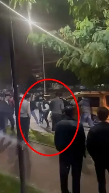 Tekmeli yumruklu kavga kamerada