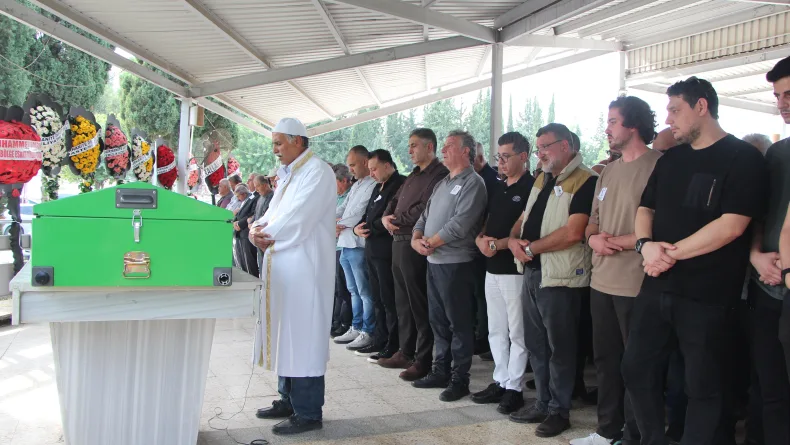 Teknenin batmasıyla hayatını kaybeden doktor, memleketinde toprağa verildi