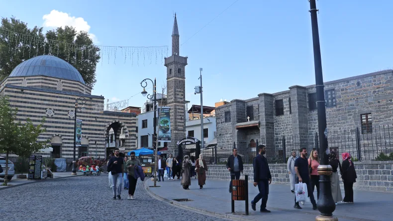 Terörsüz Türkiye sürecinde Diyarbakır’a turist akını; 8 ayda 1,3 milyon ziyaretçi