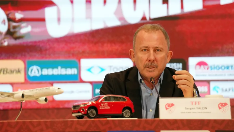TFF: Tüm milli futbolcularımız, Sergen Yalçın ve teknik ekibinin kendileriyle yaptığı fikir alışverişinden büyük memnuniyet duyduklarını belirtmektedir