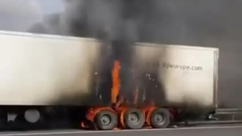 TIR’da çıkan yangın söndürüldü