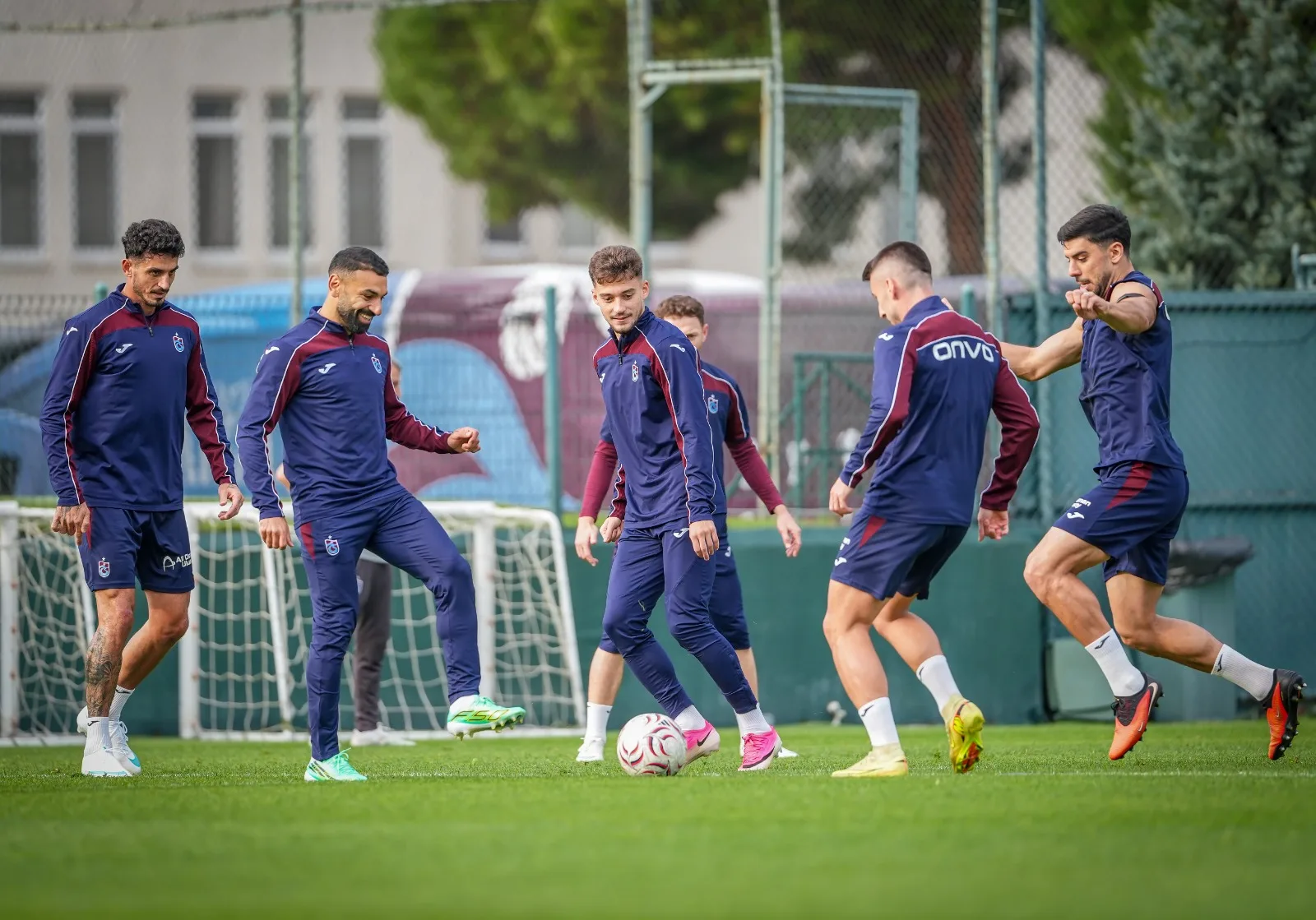 Trabzonspor, Çaykur Rizespor maçı hazırlıklarını sürdürdü