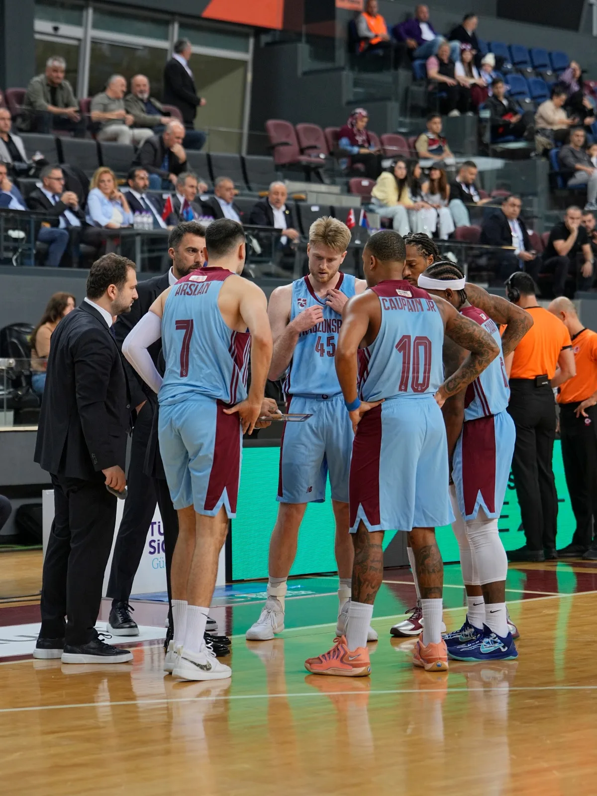 Trabzonspor- Esenler Erokspor: 90- 93