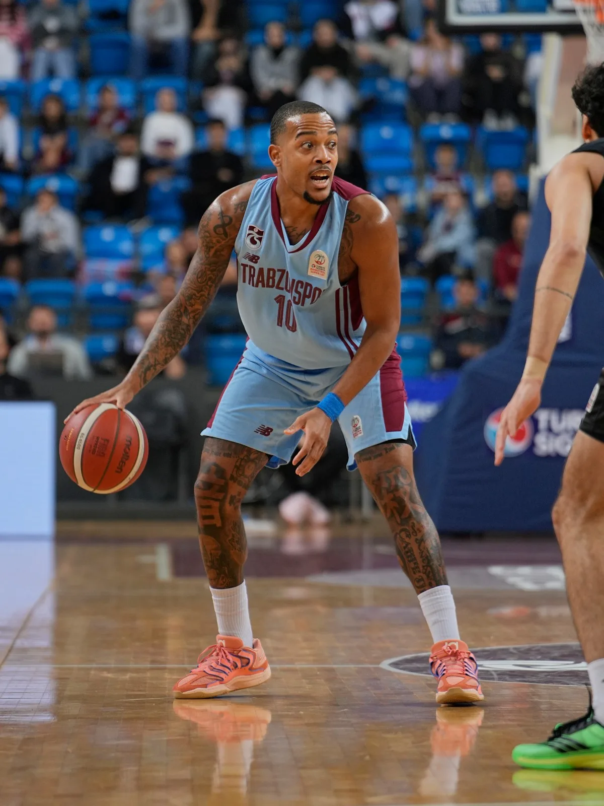 Trabzonspor- Esenler Erokspor: 90- 93
