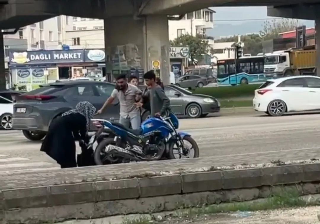 Trafikte sopalı kavgada 2 sürücüye 360 bin TL  ceza
