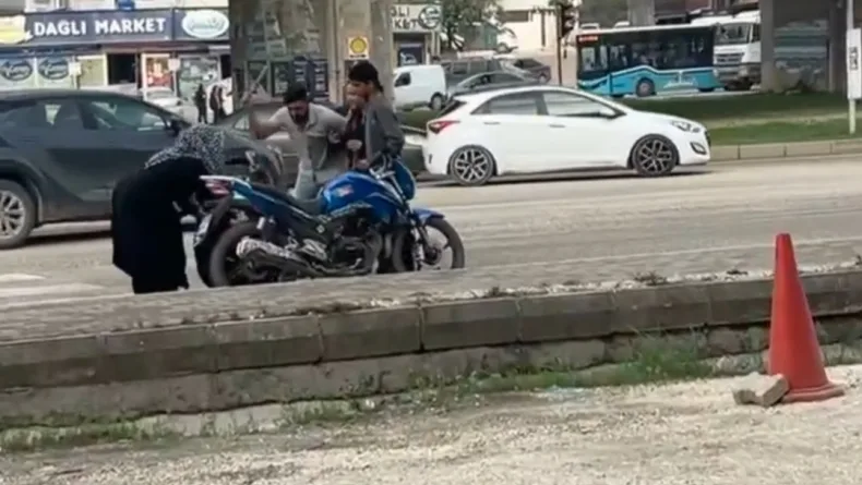 Trafikte sopalı kavgada 2 sürücüye 360 bin TL  ceza