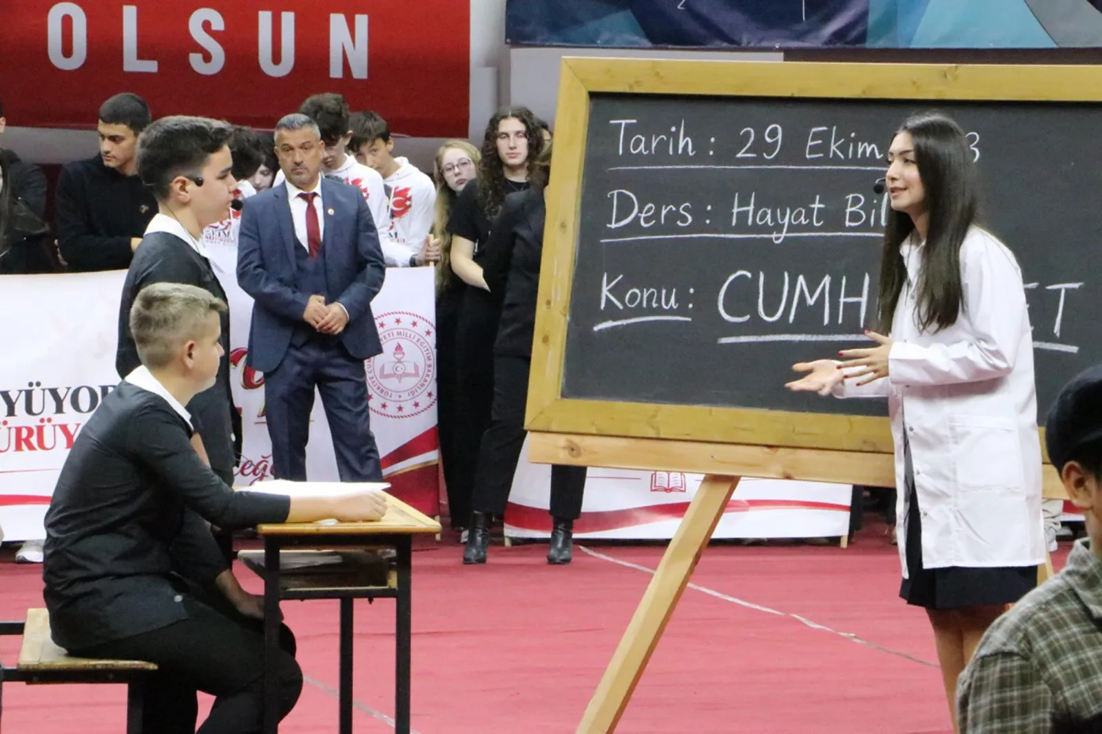 Trakya'da Cumhuriyet Bayramı kutlamaları hava muhalefeti nedeniyle salonlarda yapıldı / Ek fotoğraflar