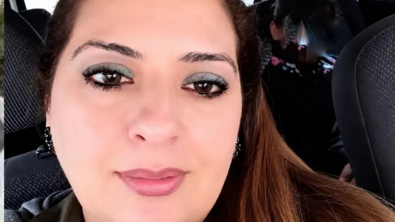Trenin çarptığı otomobilde yaralanan kadın kurtarılamadı