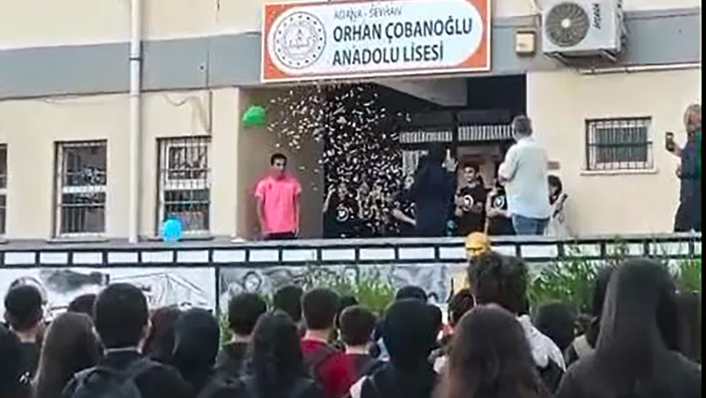 Tükürük bezi kanserini yenen Buse, okula yeniden döndü