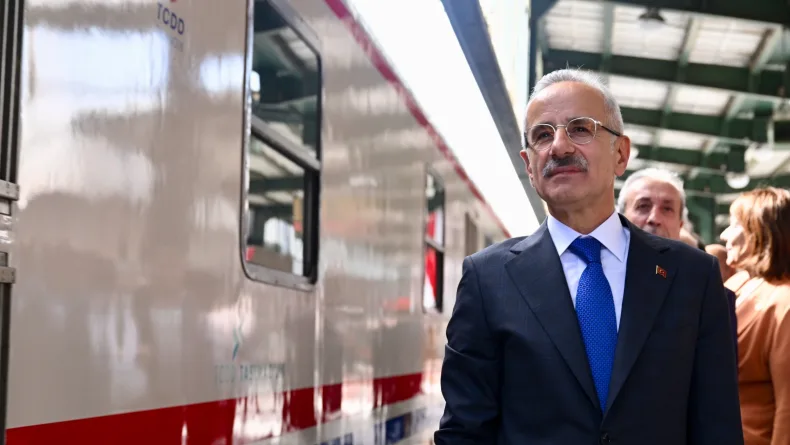 Turistik Karaelmas Ekspresi yeniden raylara iniyor