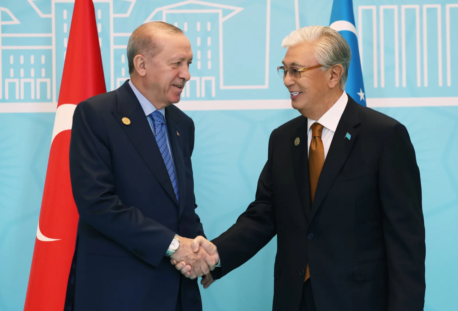 Türk Devletleri Teşkilatı Zirvesi'nde liderler aile fotoğrafında buluştu