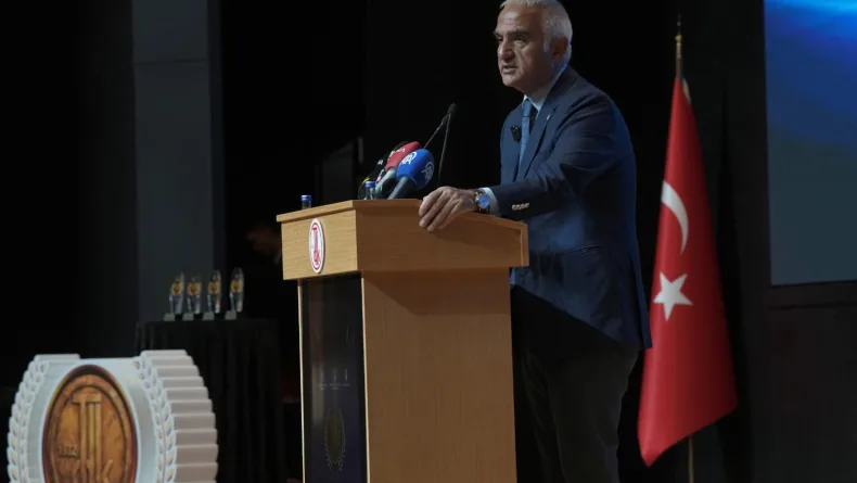 'Türk Diline Hizmet Ödülleri' sahiplerini buldu