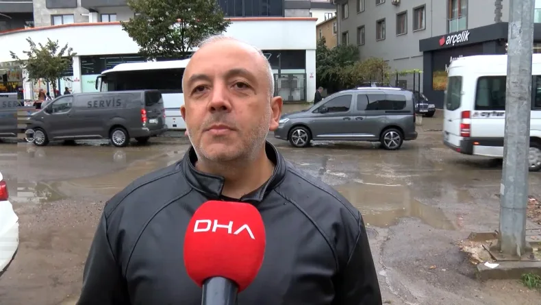 Tuzla’da caddeler göle döndü, araçlar yolda kaldı: Servis minibüslerinden 41 personel tahliye edildi