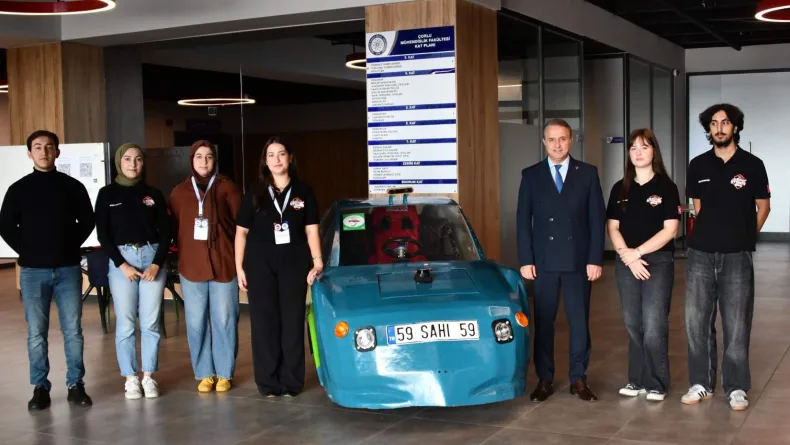 Üniversite öğrencileri otonom araç üretti