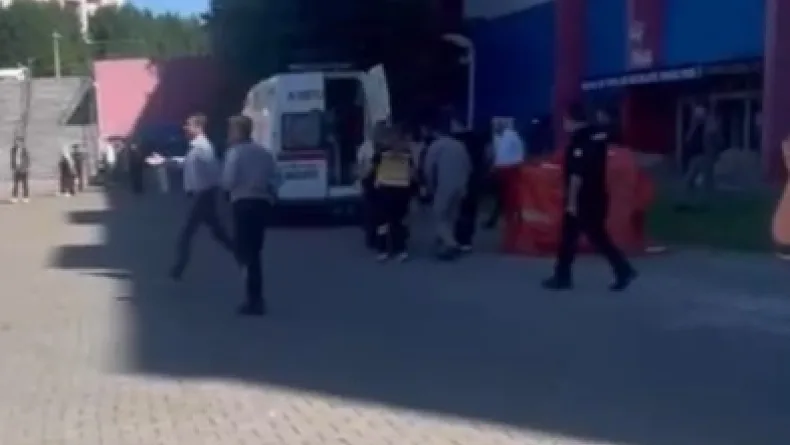 Üniversitede 3'üncü kattan düşen öğrenci yaralandı