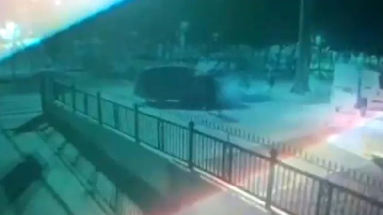 Uygulama noktasında polis aracına çarpıp kaçan sürücü tutuklandı