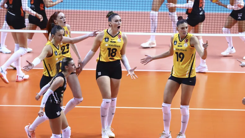VakıfBank - Eczacıbaşı Peron İstanbul: 3-2