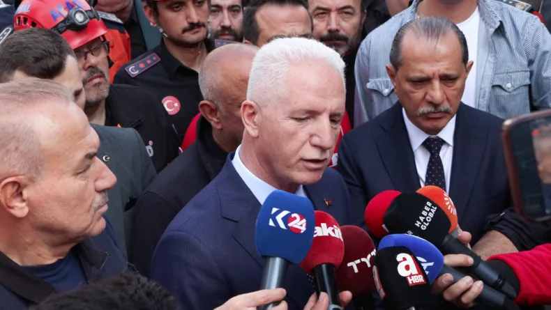 Vali Gül: Birinci önceliğimiz mevcut binanın içerisindeki üç kişiye ulaşmak
