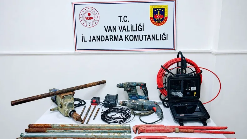 Van’da 1’inci derece sit alanında kaçak kazıya suçüstü: 2 gözaltı