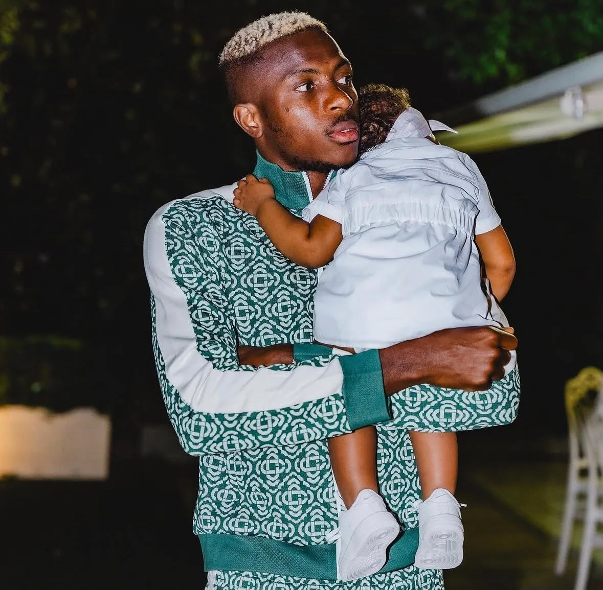 Victor Osimhen'in mutlu günü